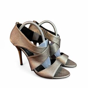 DVF Diane von Furstenberg Metallic Heels 8M Wide Strap Criss Cross Sandals Italy
